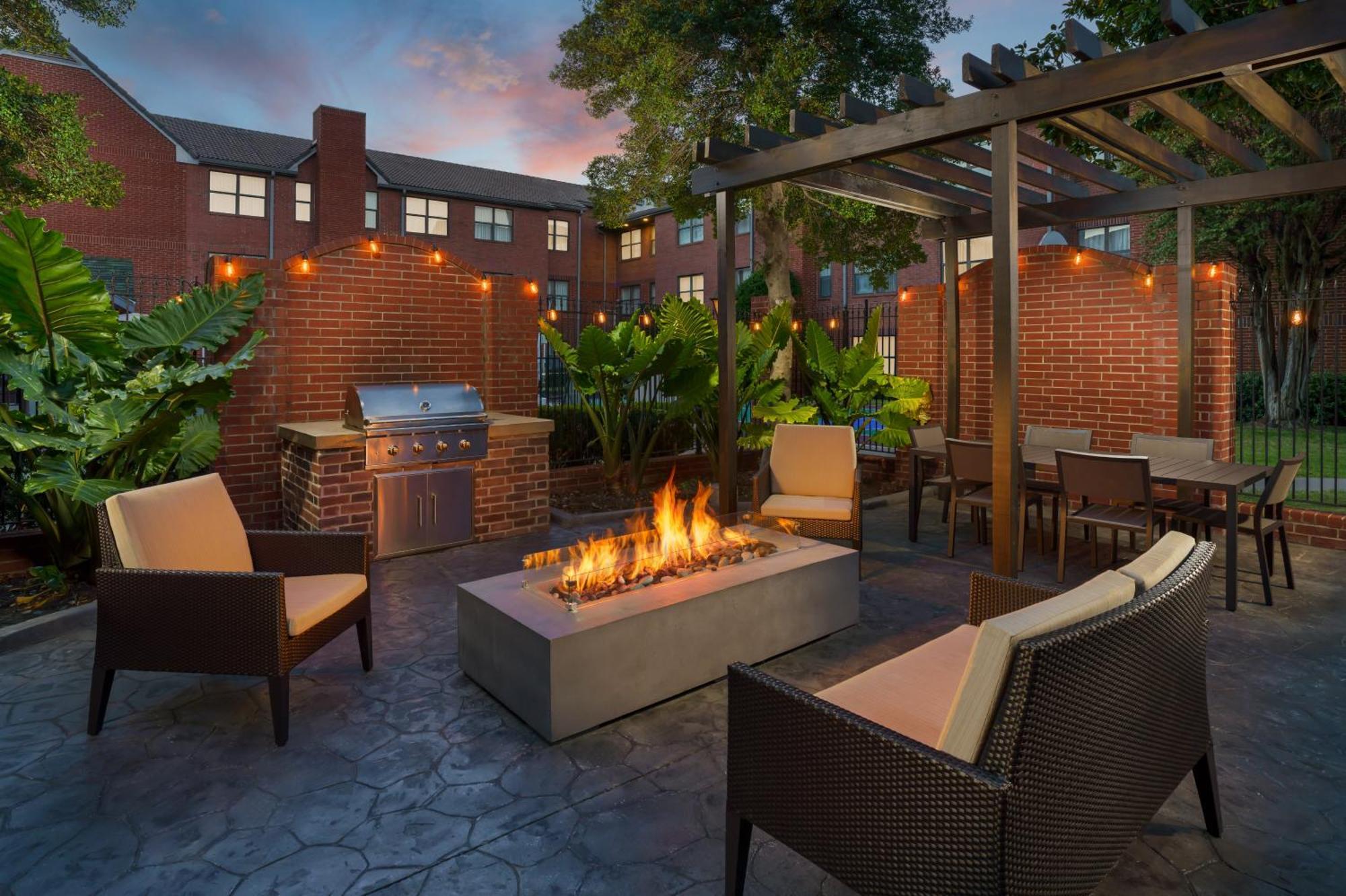Residence Inn Dallas Addison/Quorum Drive Exterior photo