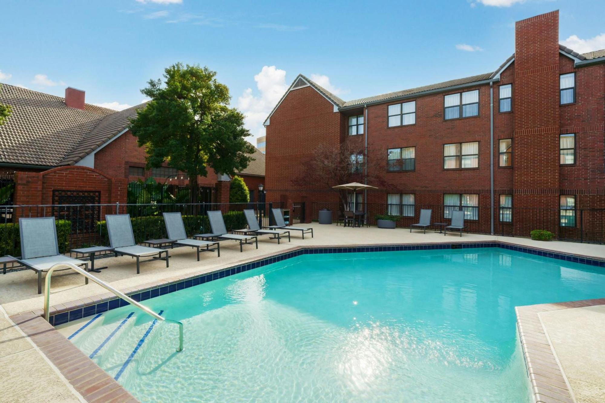 Residence Inn Dallas Addison/Quorum Drive Exterior photo